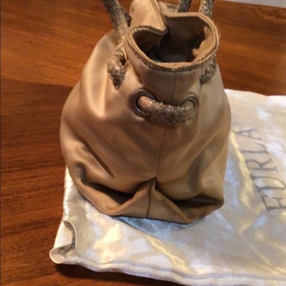 Handbag - Picture 4 of 7